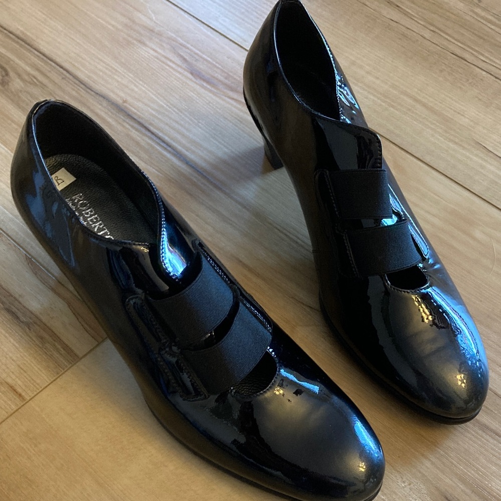 Patent Black woman’s Dress Shoes